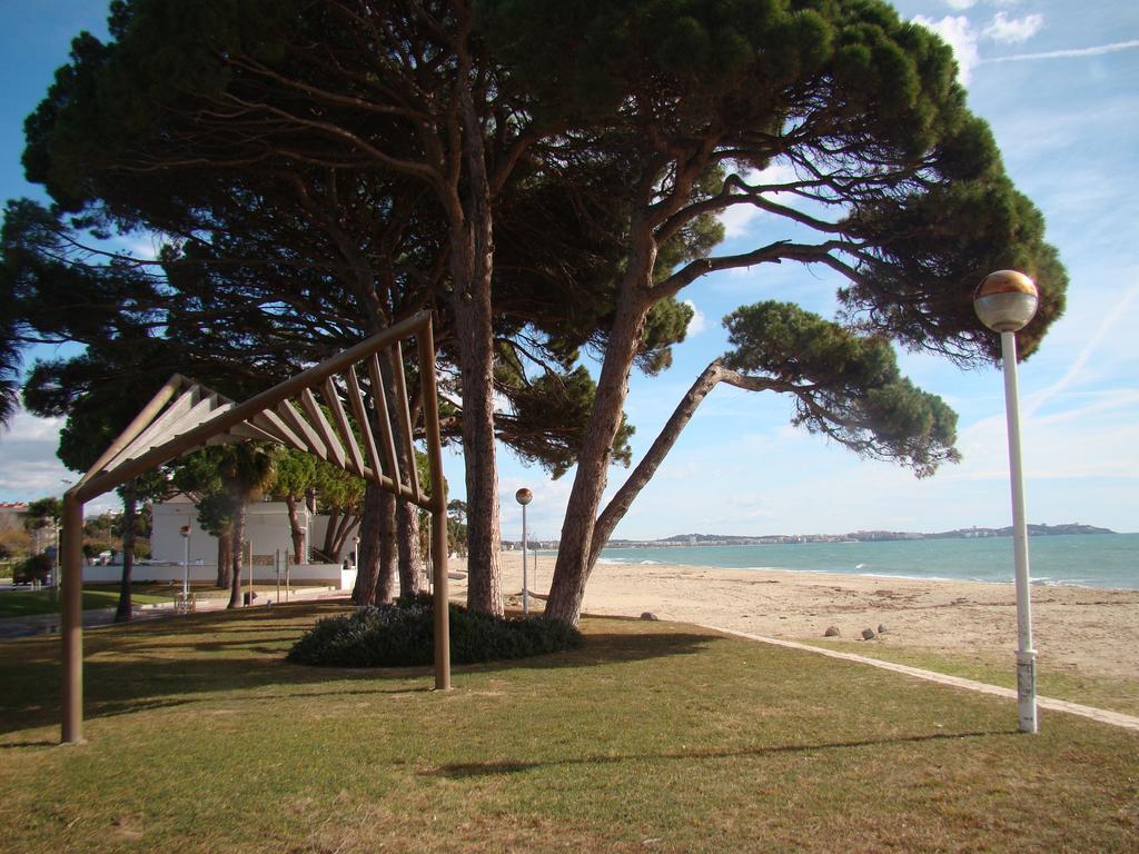 Apartamento Playa Esquirol Cambrils Buitenkant foto